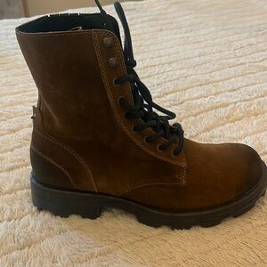 Diesel hammer by boots